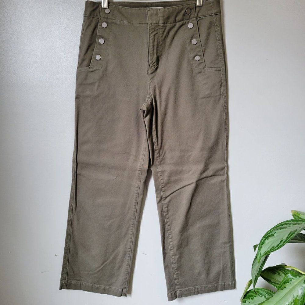 EUC LOFT MARISA ARMY GREEN BUTTON ACCENT STRIAGHT LEG PANTS SIZE 4 / SMALL